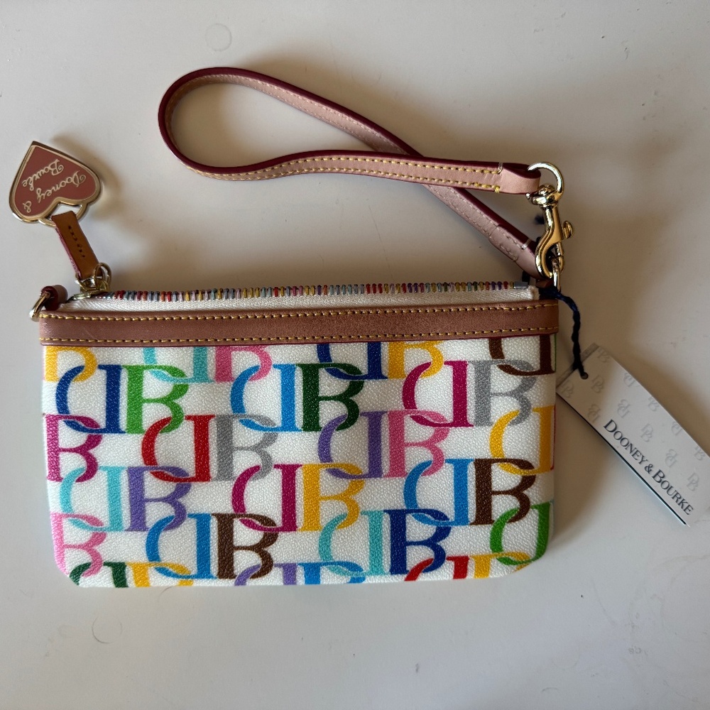 Dooney & Bourke Large Slim Wristlet
